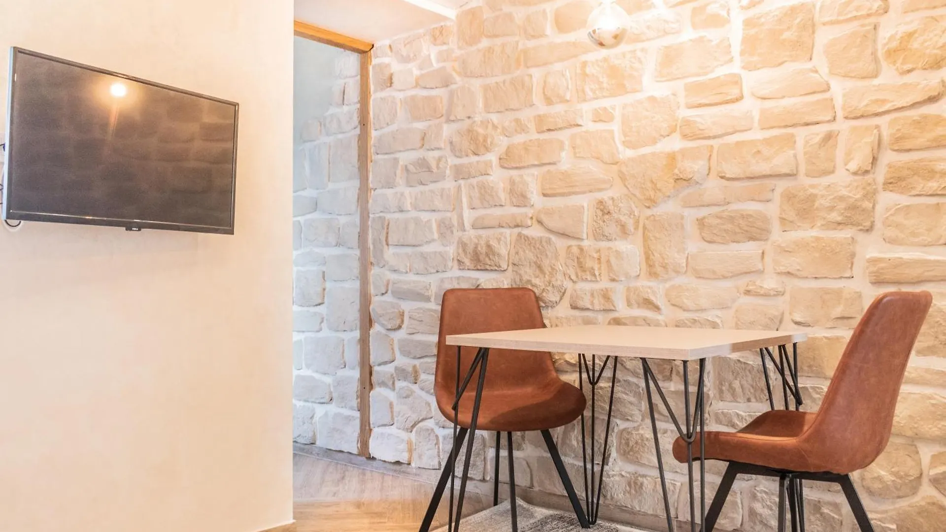 L&B Amphitheater Apartments Pula