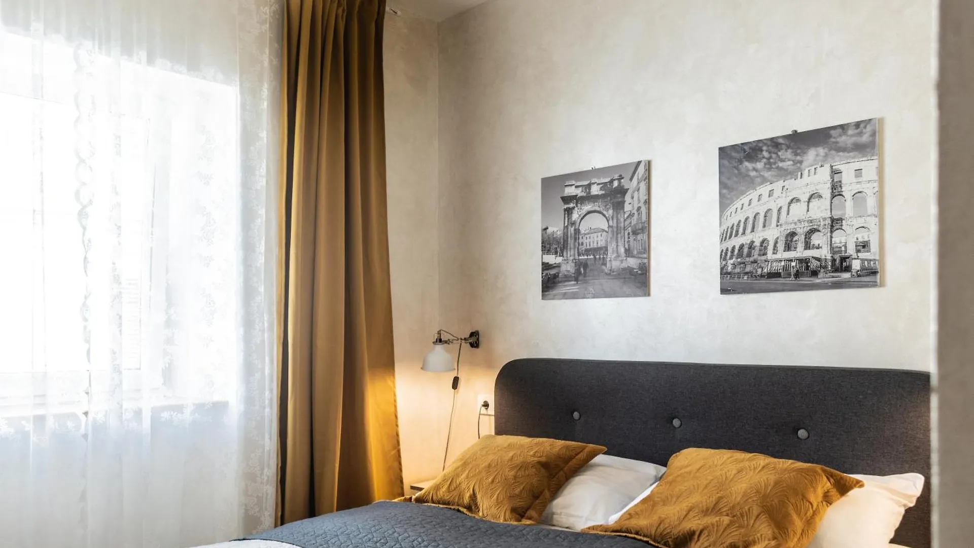 L&B Amphitheater Apartments Pula