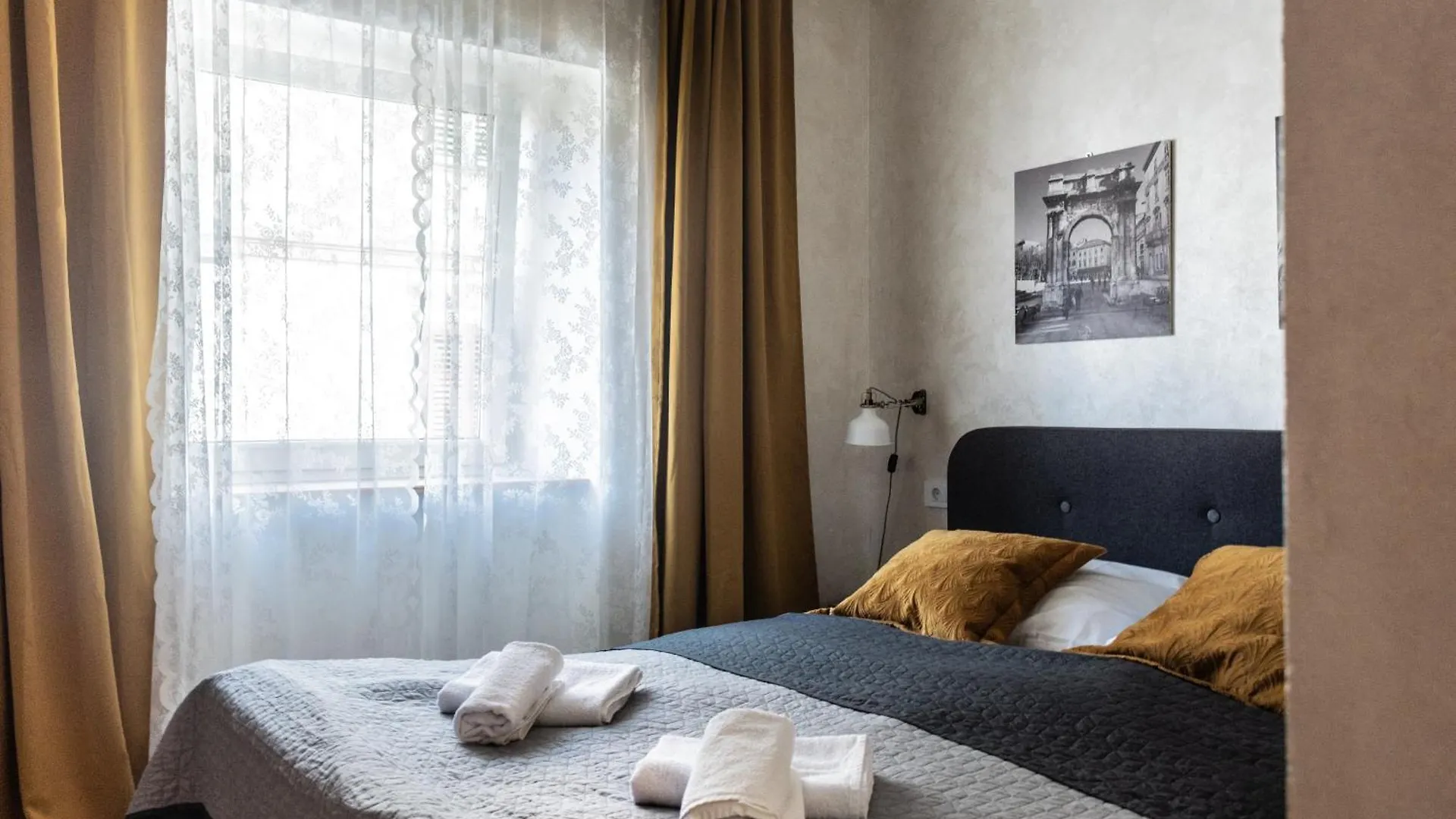L&B Amphitheater Apartments Pula